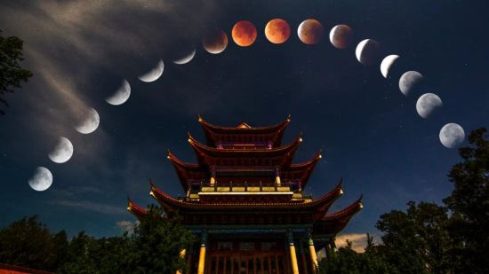 红月映古楼 奇观耀易门